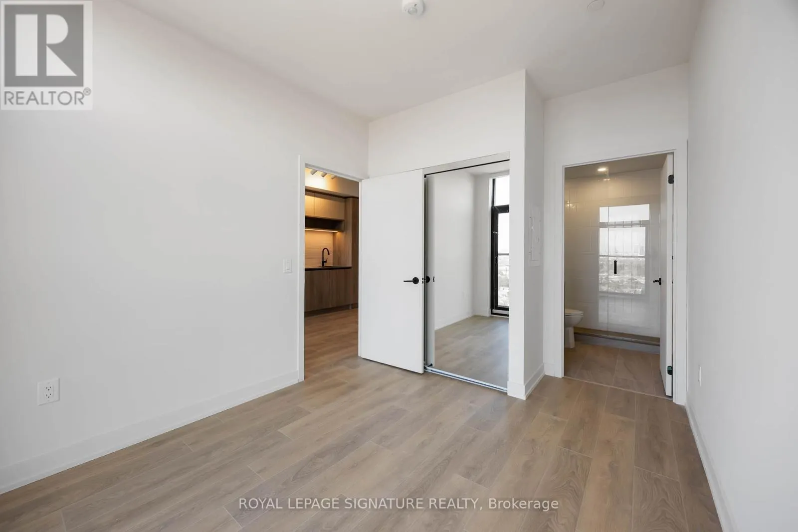 1501 - 181 STERLING ROAD