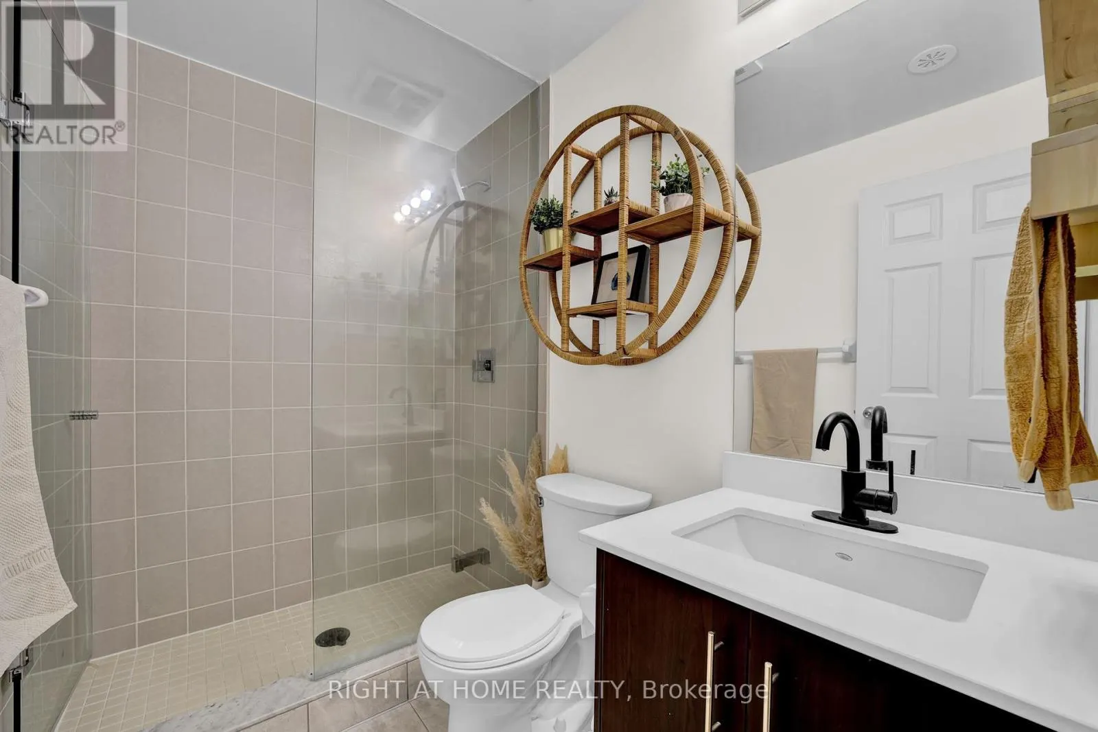 312 - 639 LAWRENCE AVENUE W