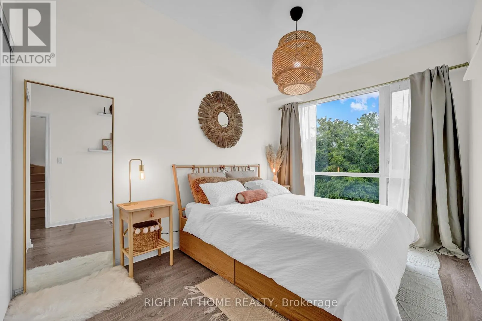 312 - 639 LAWRENCE AVENUE W