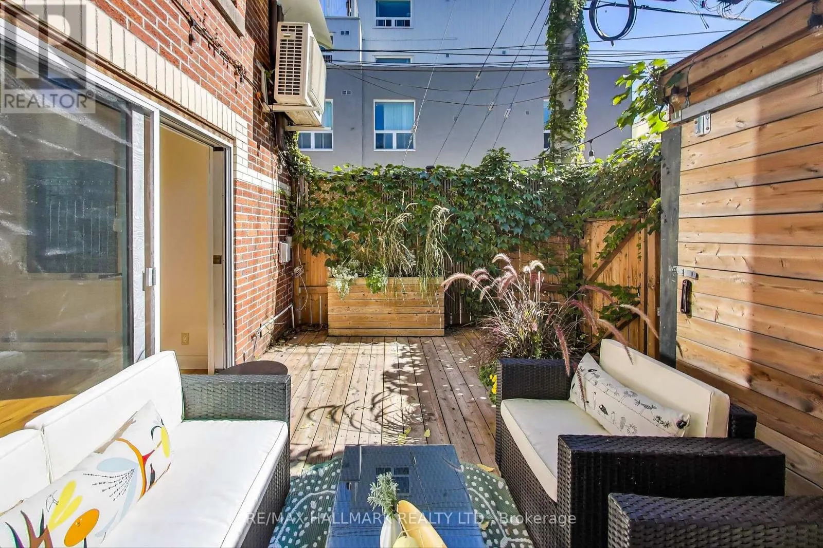88 POULETT STREET