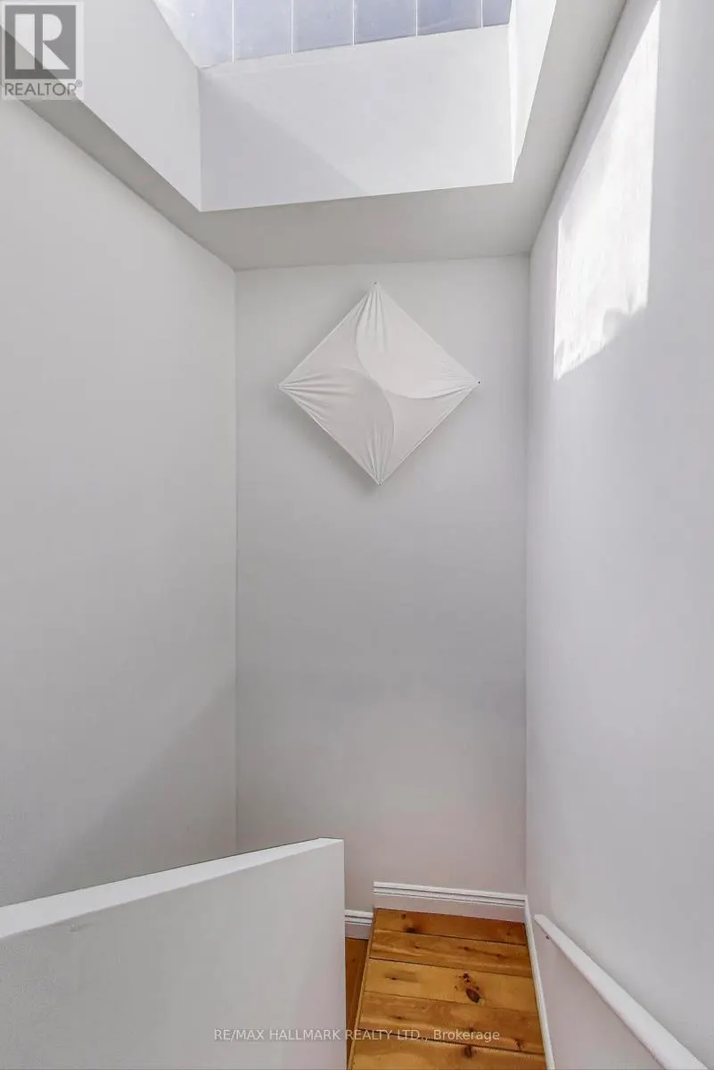 88 POULETT STREET