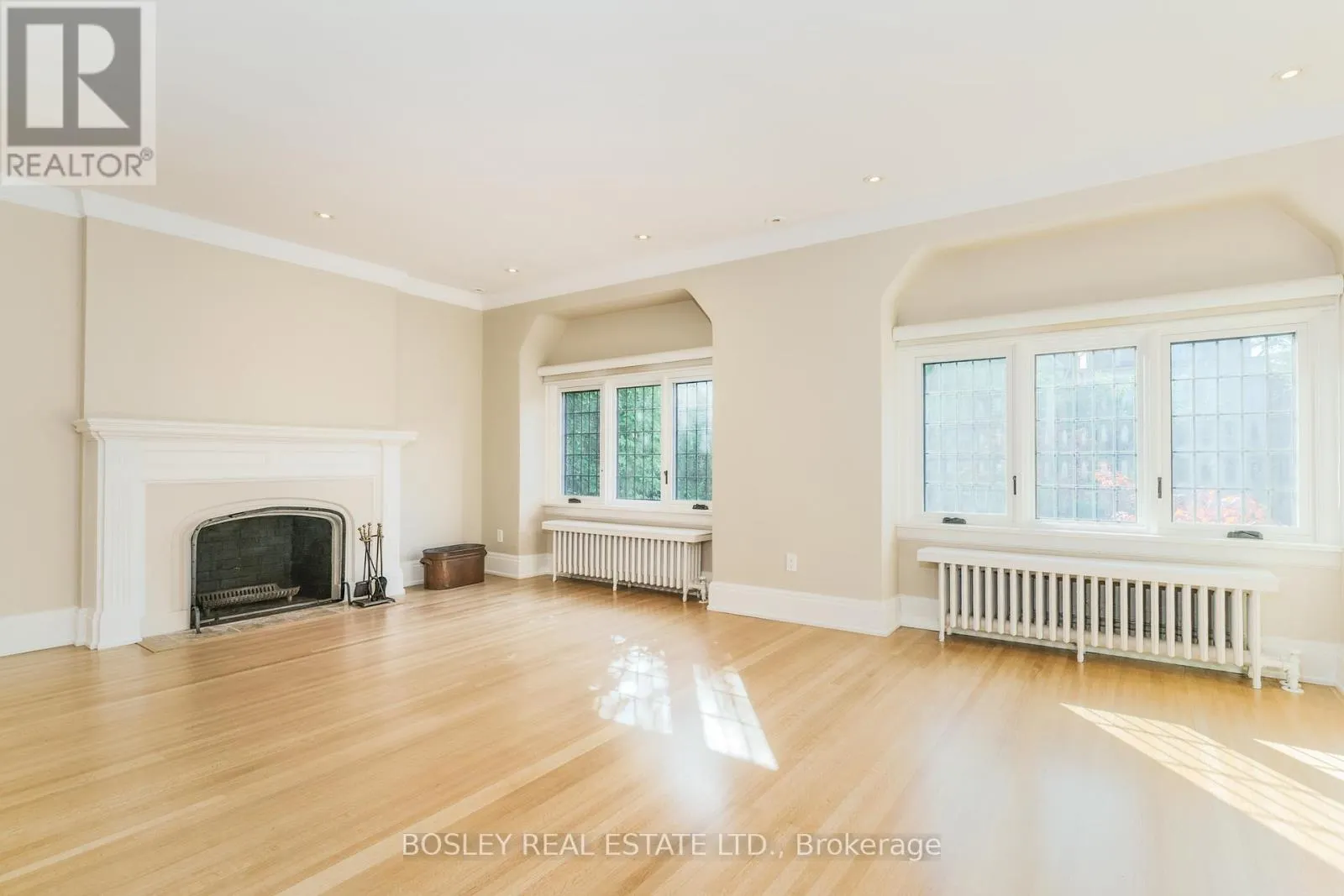 UPPER - 20 COULSON AVENUE