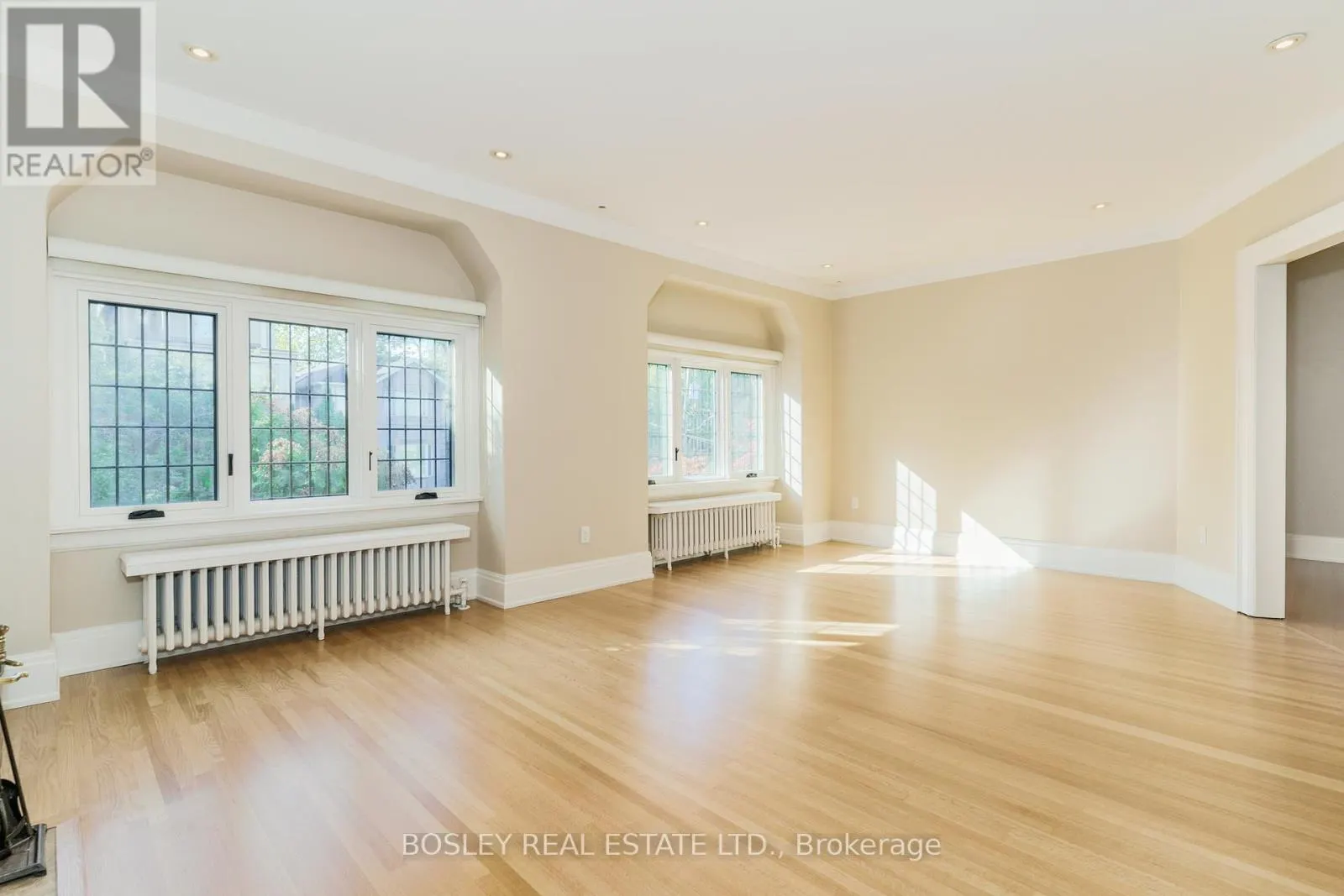 UPPER - 20 COULSON AVENUE