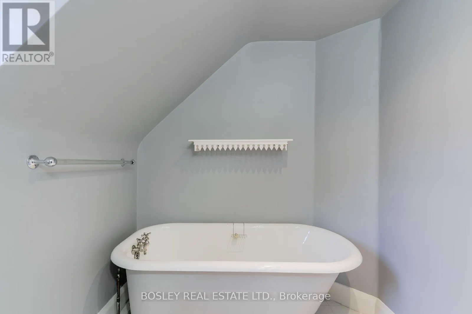UPPER - 20 COULSON AVENUE