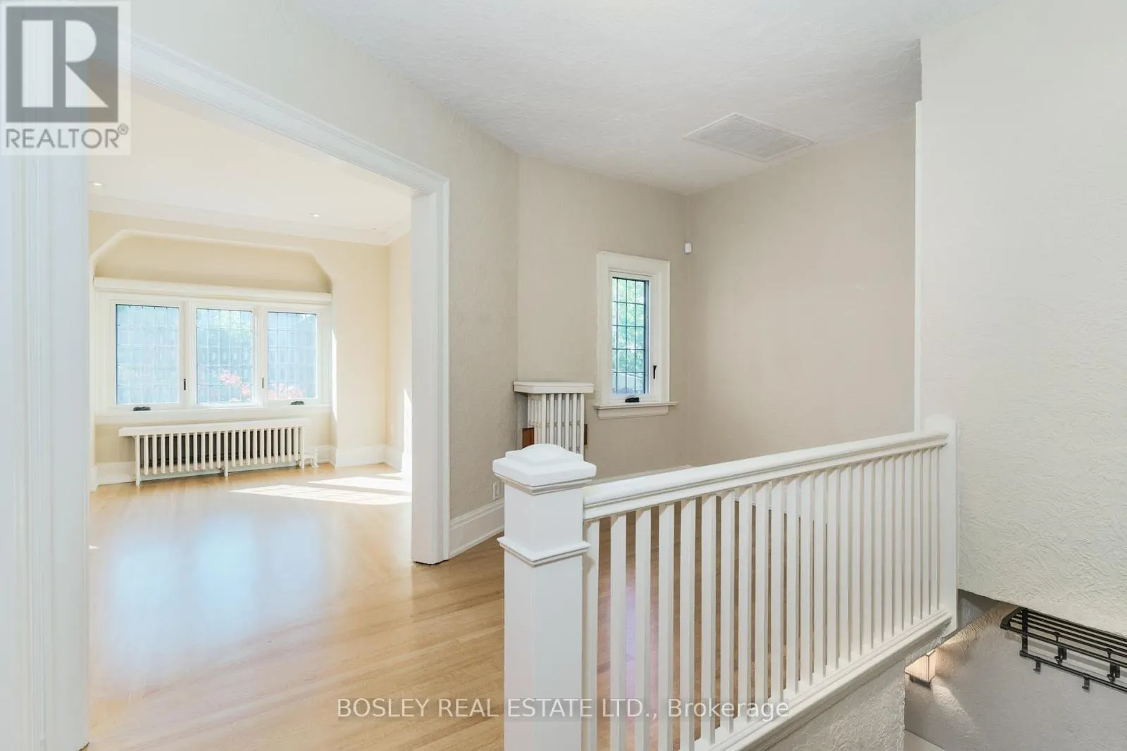 UPPER - 20 COULSON AVENUE