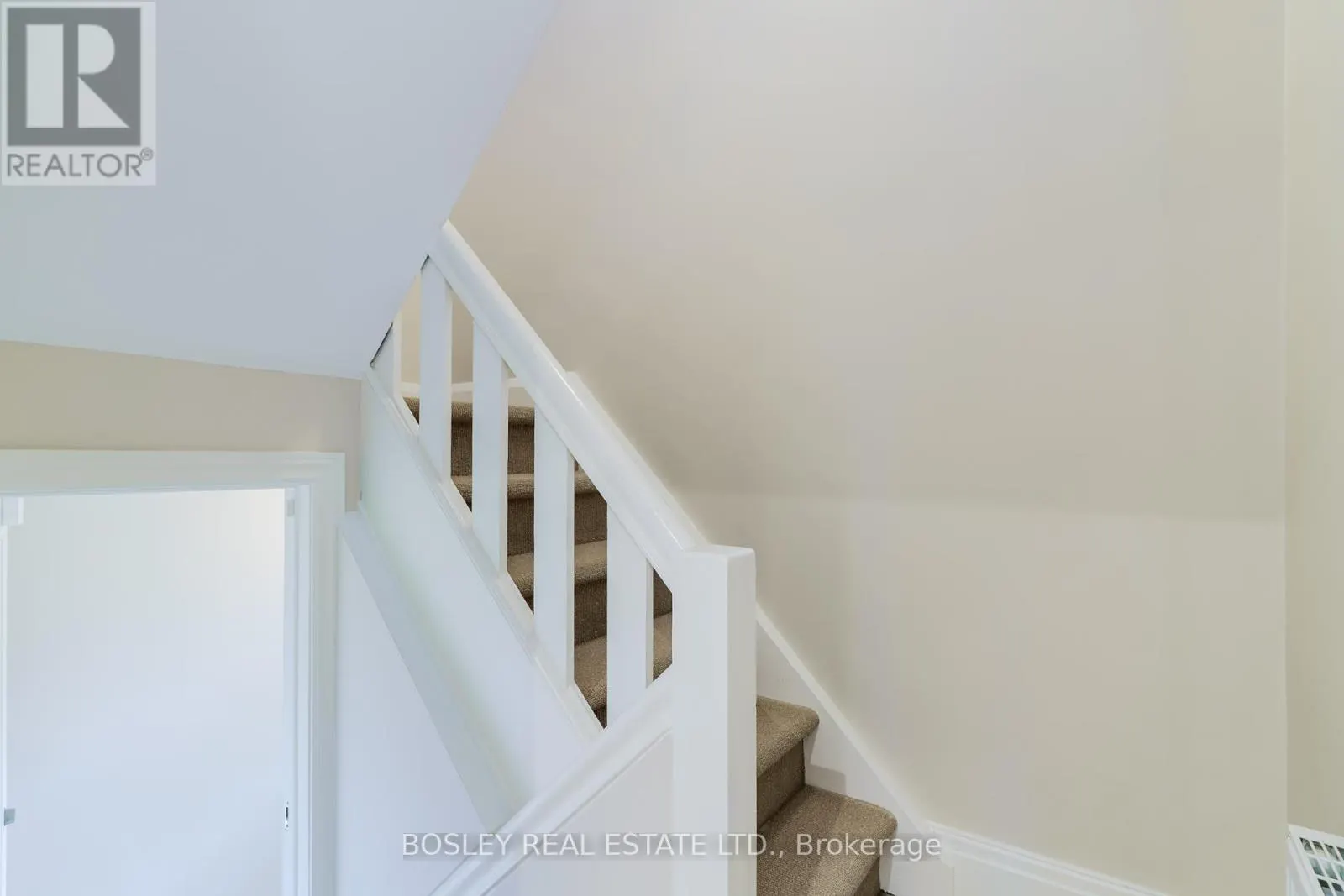 UPPER - 20 COULSON AVENUE