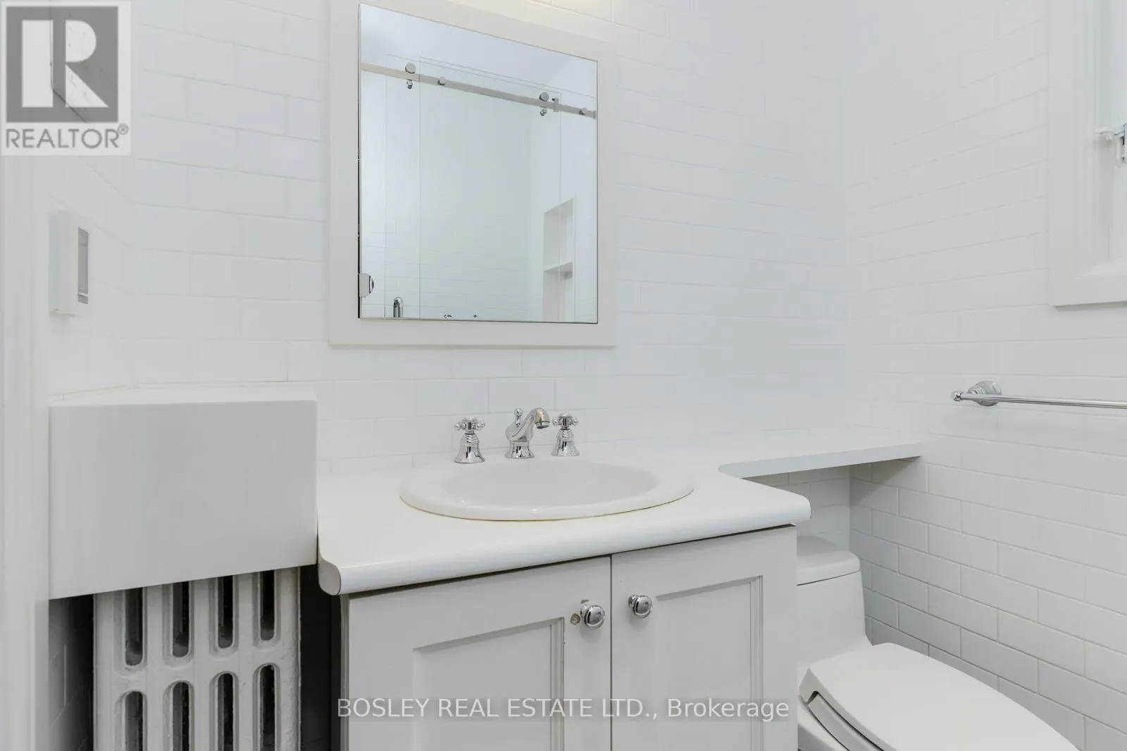 UPPER - 20 COULSON AVENUE