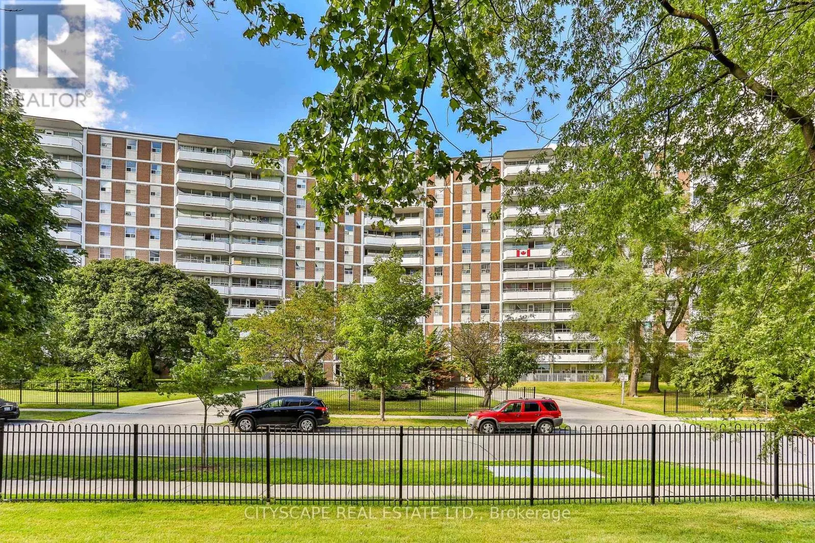 303 - 100 ROWENA DRIVE