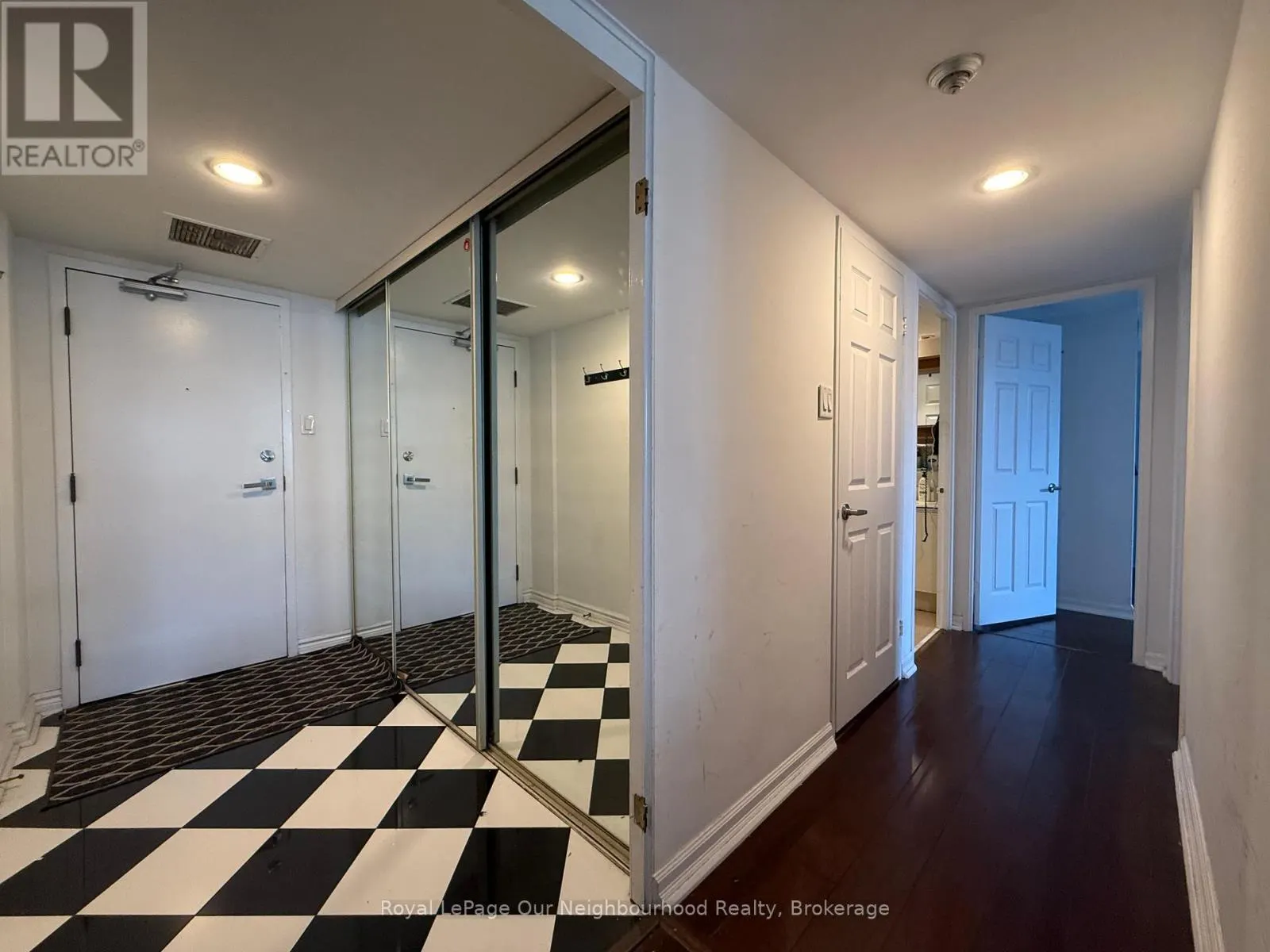 PH13 - 701 KING STREET W, #PH13