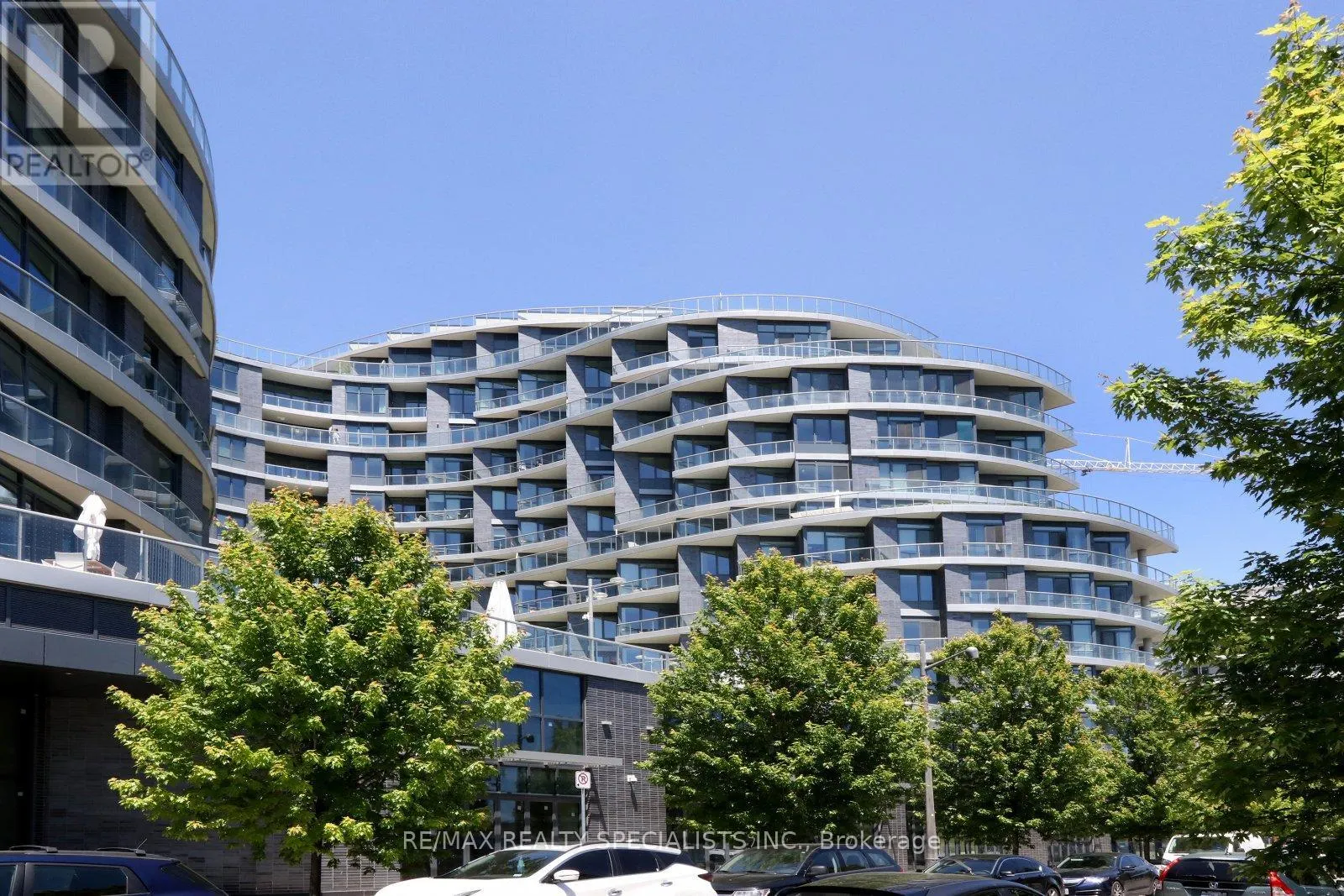 313 - 1 EDGEWATER DRIVE