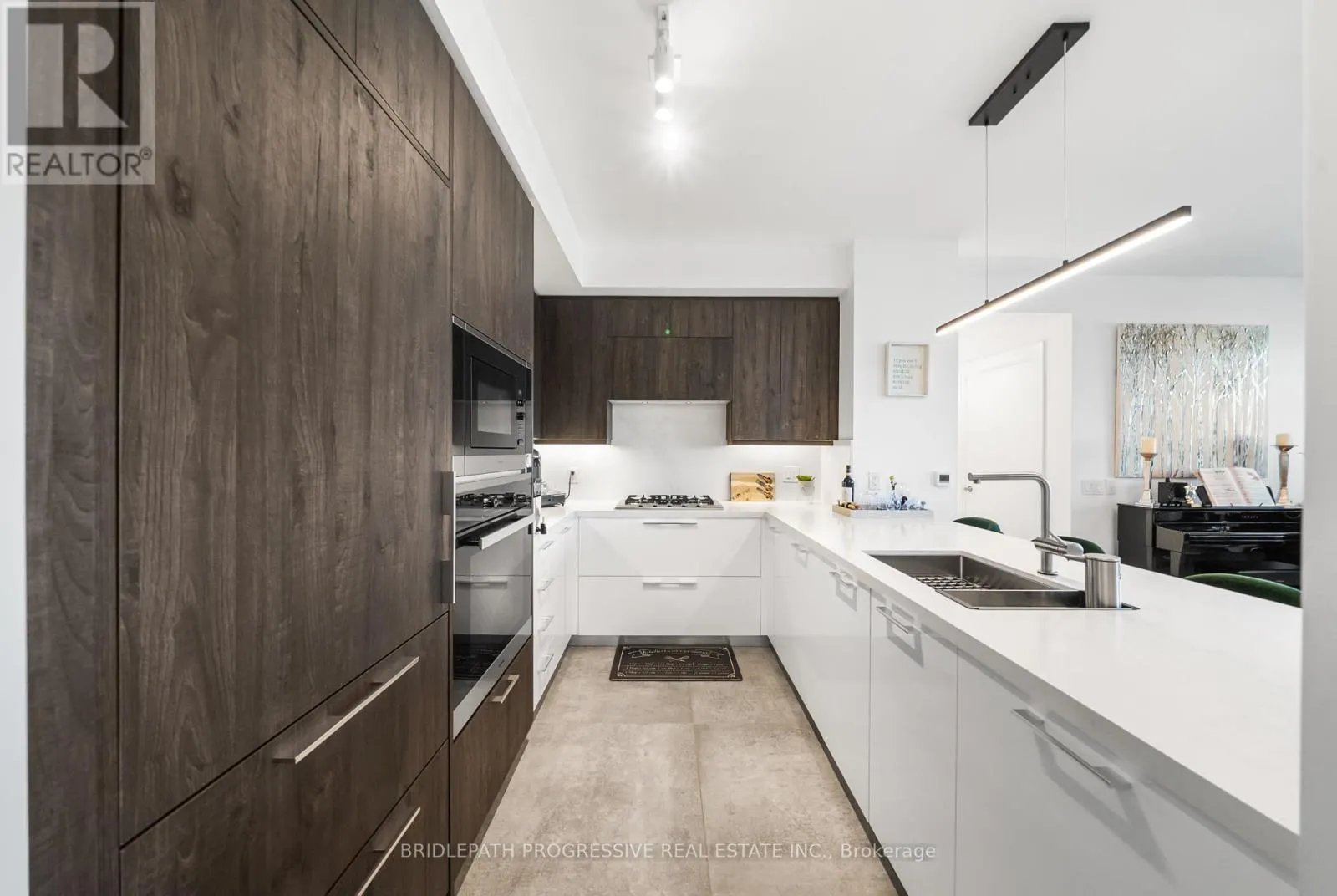 303 - 3 SOUTHVALE DRIVE