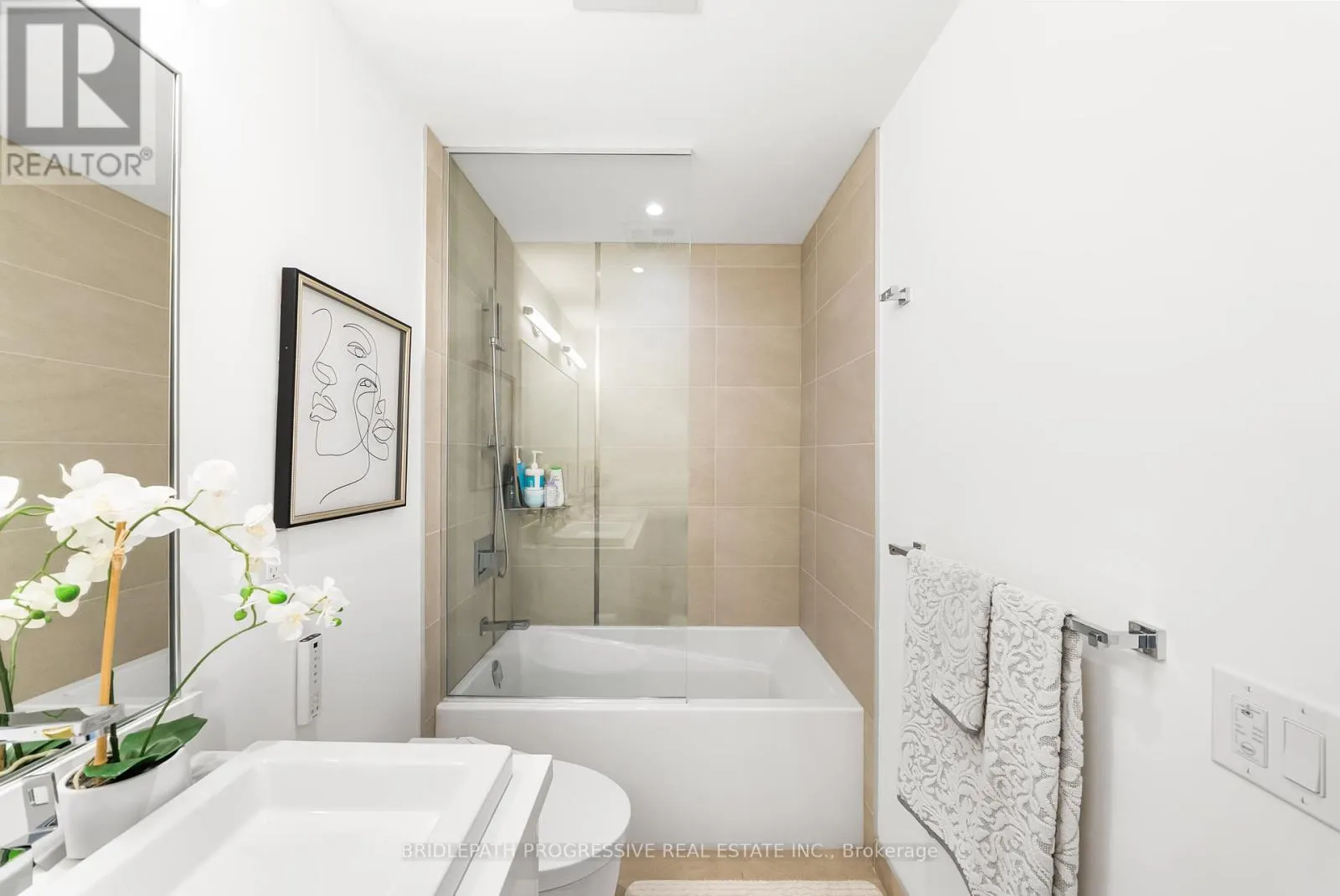 303 - 3 SOUTHVALE DRIVE