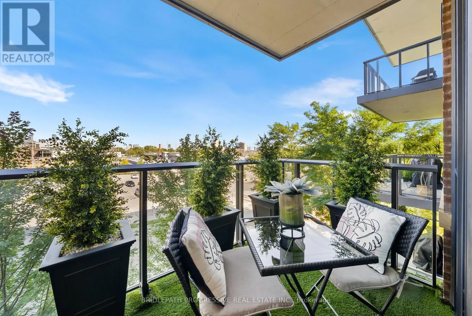 303 - 3 SOUTHVALE DRIVE