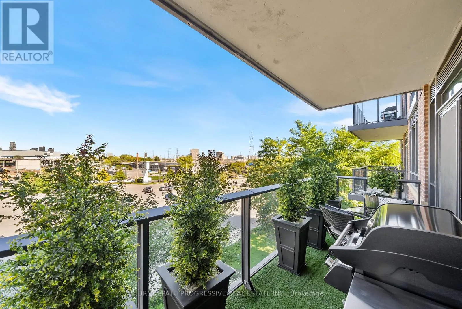 303 - 3 SOUTHVALE DRIVE