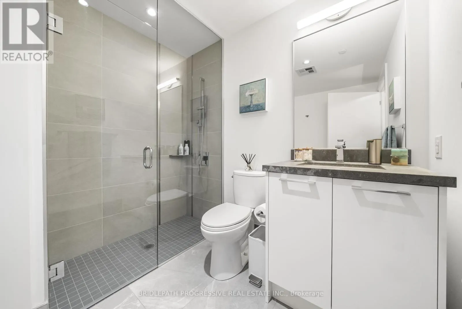 303 - 3 SOUTHVALE DRIVE