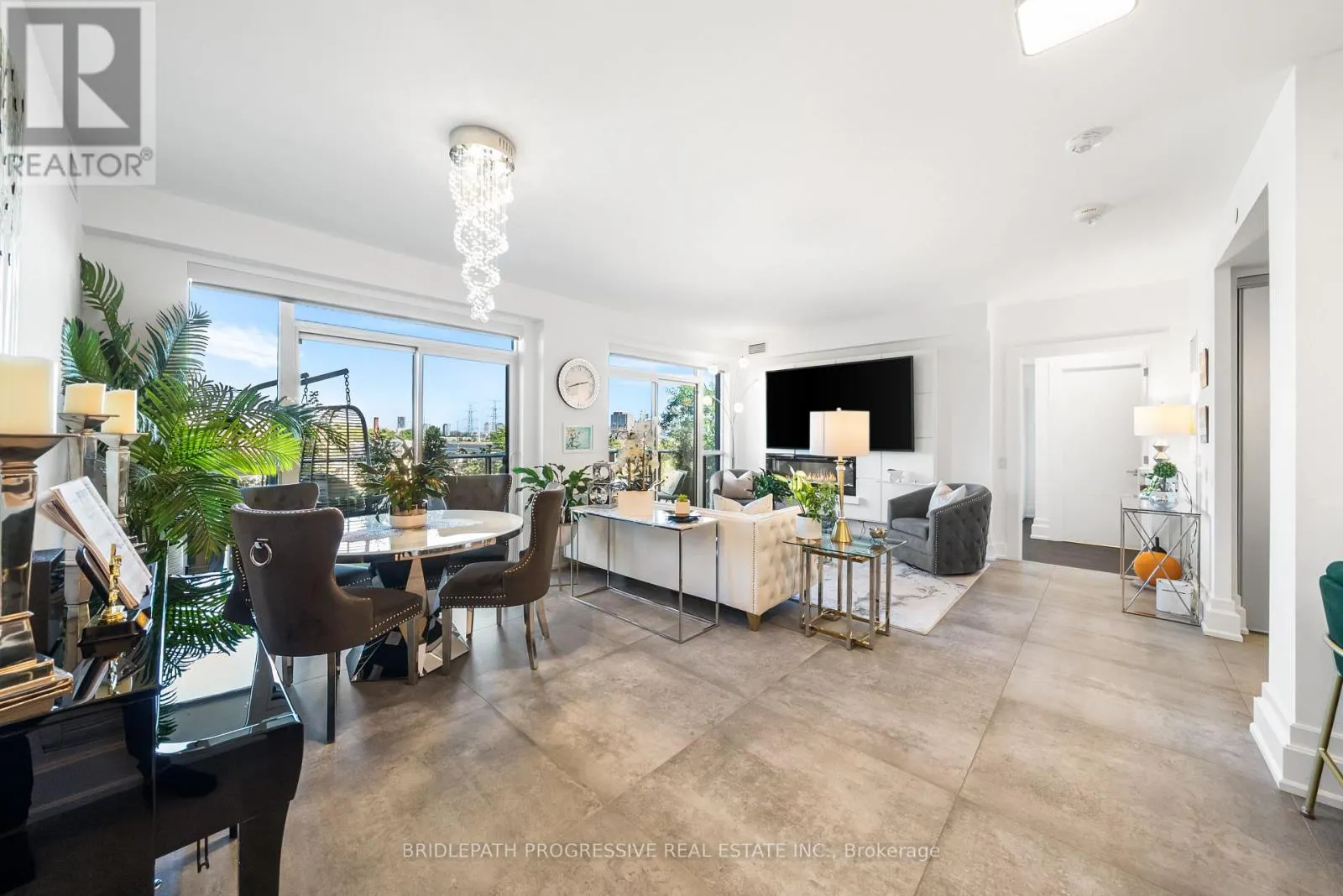 303 - 3 SOUTHVALE DRIVE
