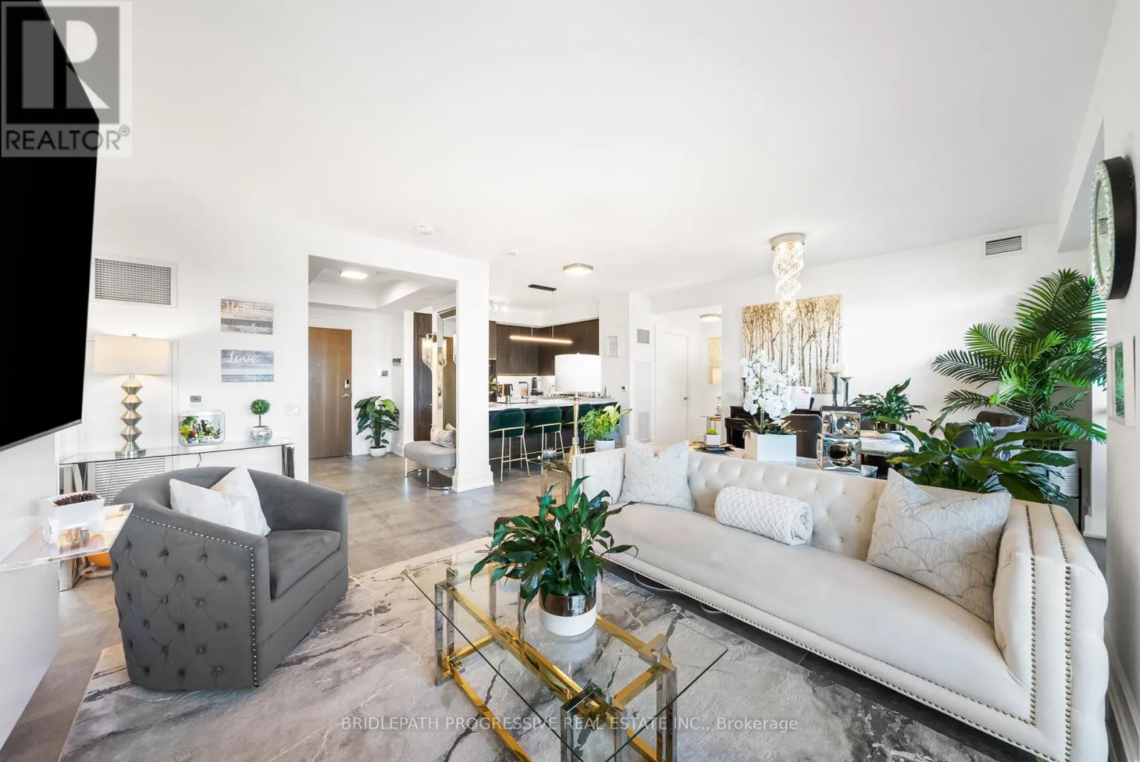 303 - 3 SOUTHVALE DRIVE