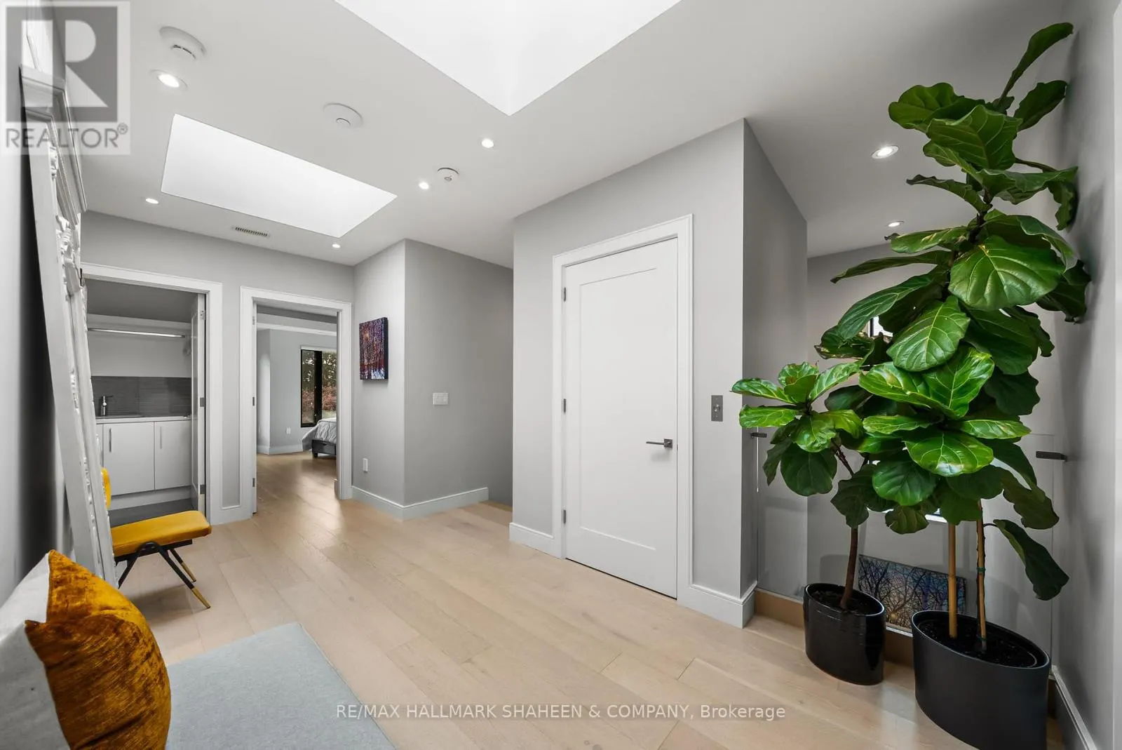 67 CLANSMAN BOULEVARD