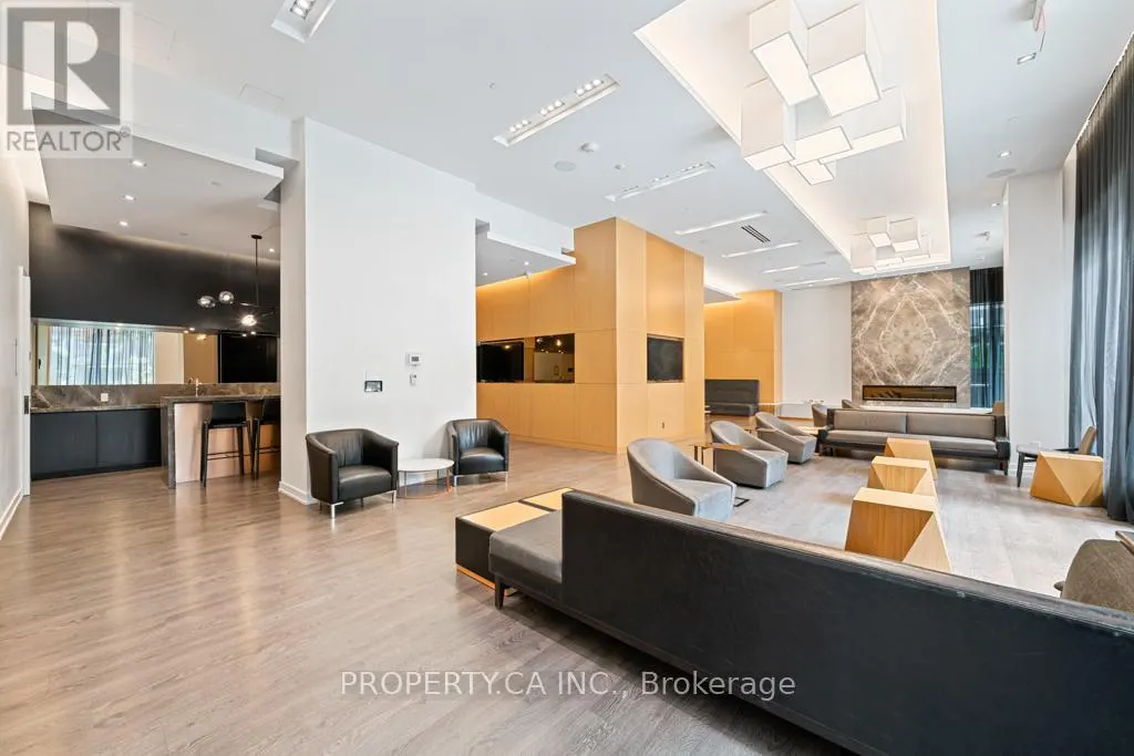 2110 - 101 ERSKINE AVENUE