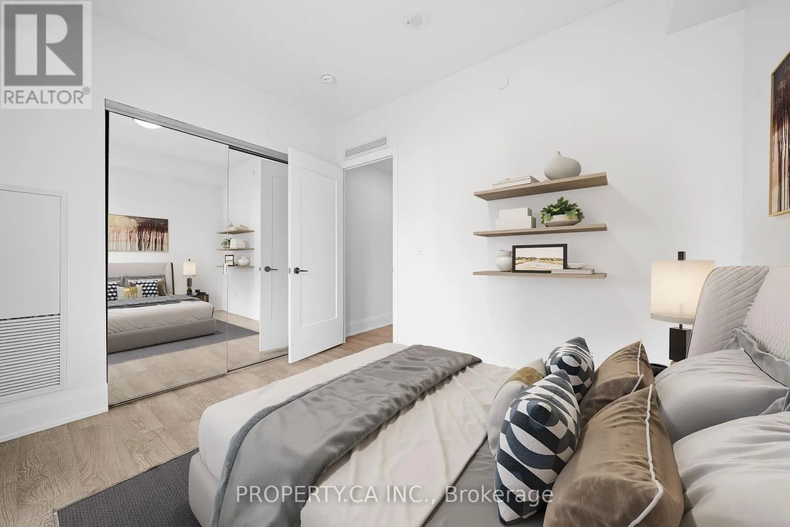 2110 - 101 ERSKINE AVENUE