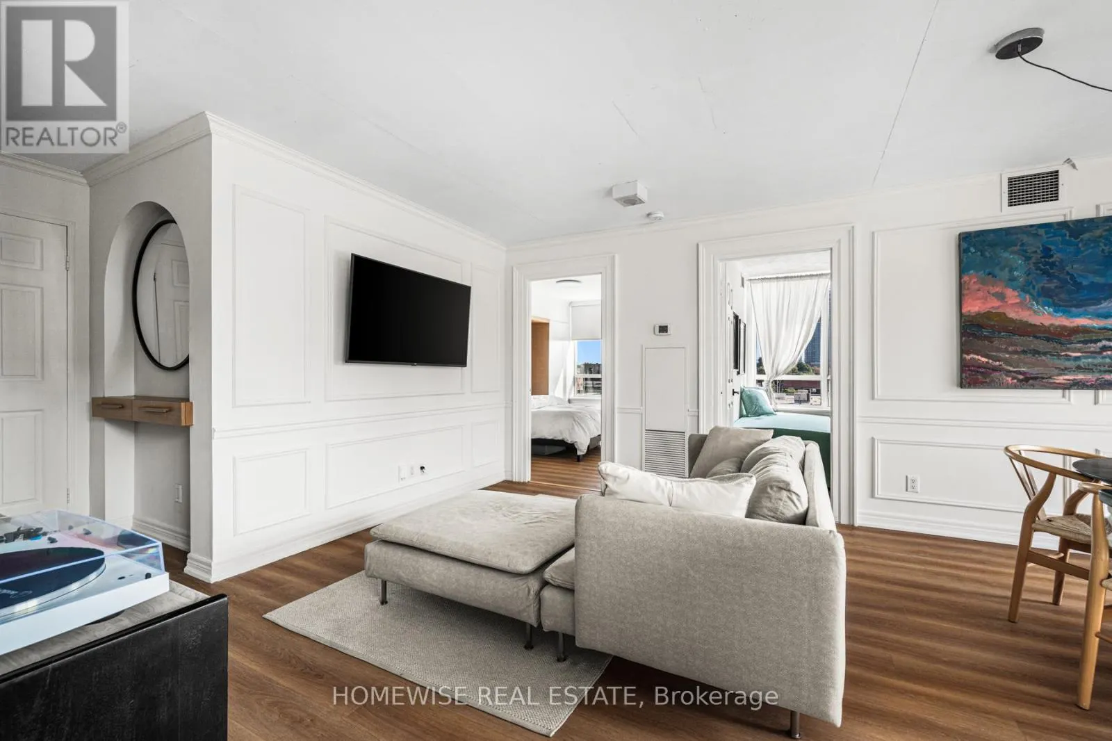 404 - 1369 BLOOR STREET W
