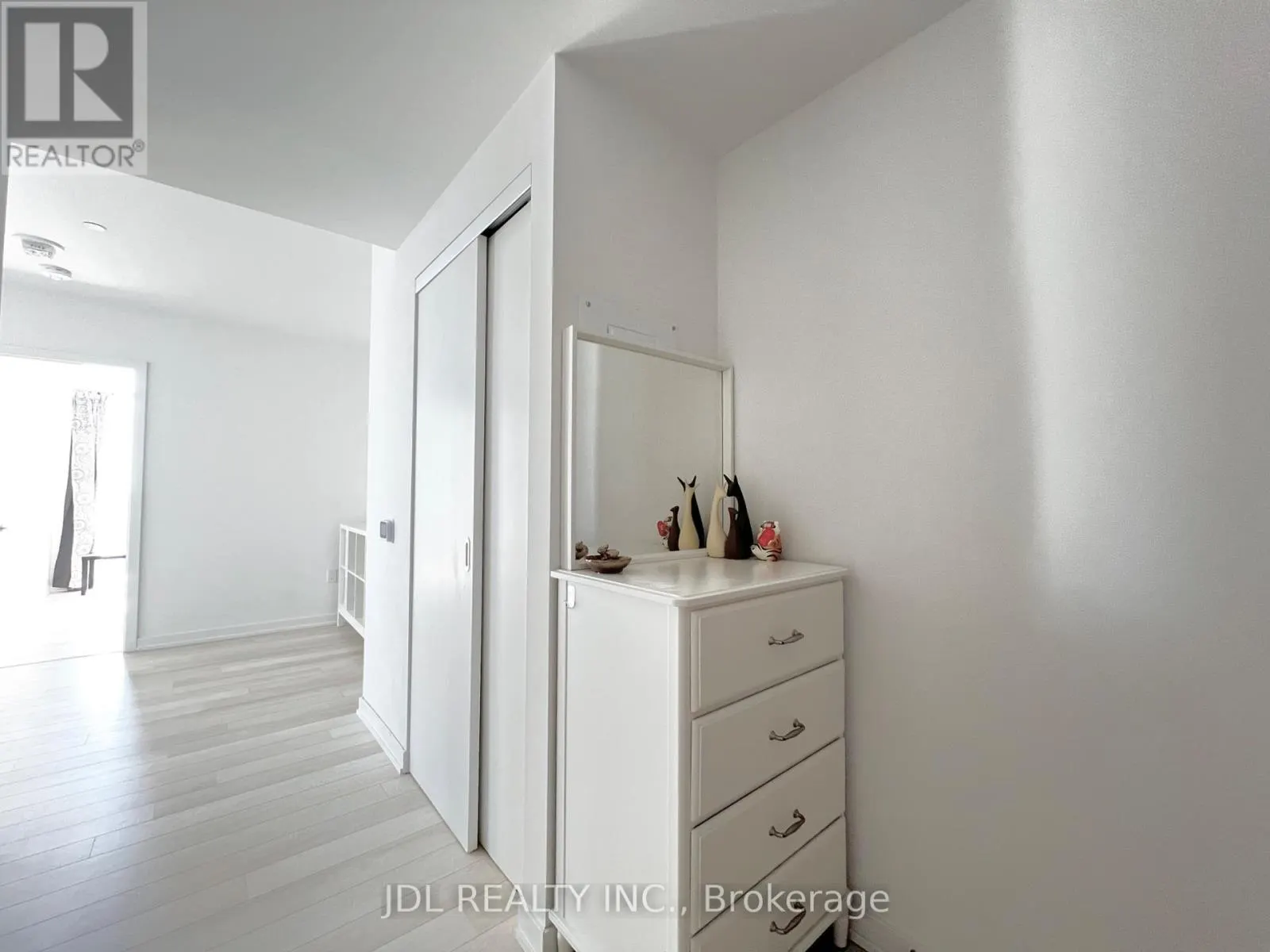 1507 - 50 POWER STREET