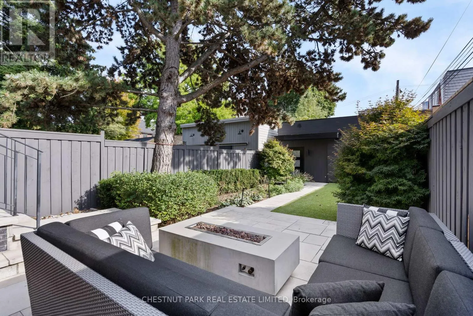 43 SUMMERHILL AVENUE