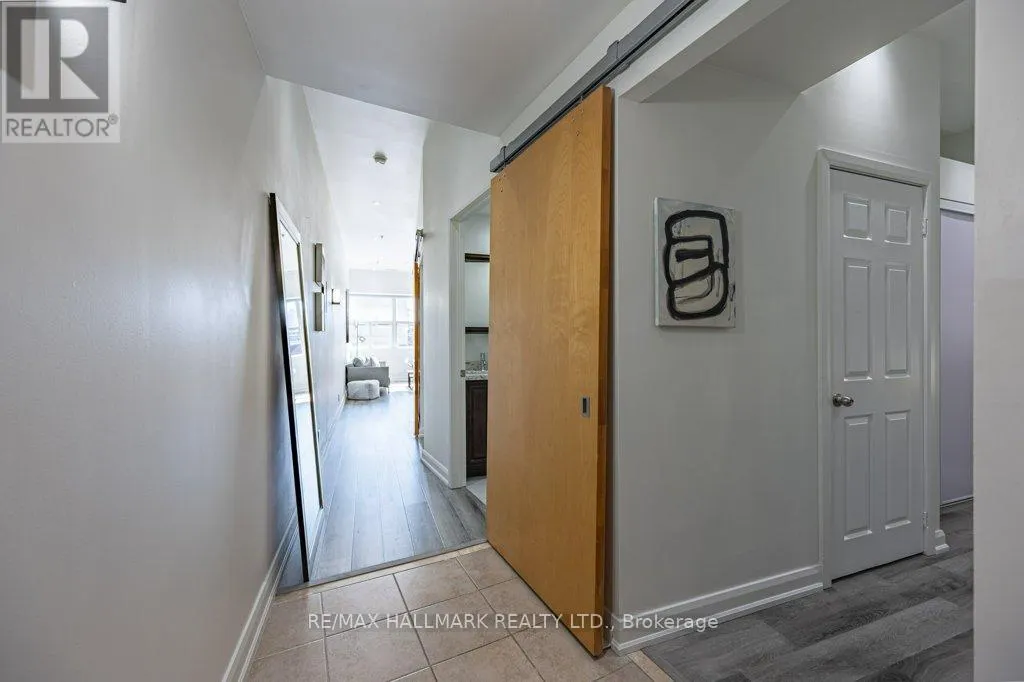 216 - 700 KING STREET W