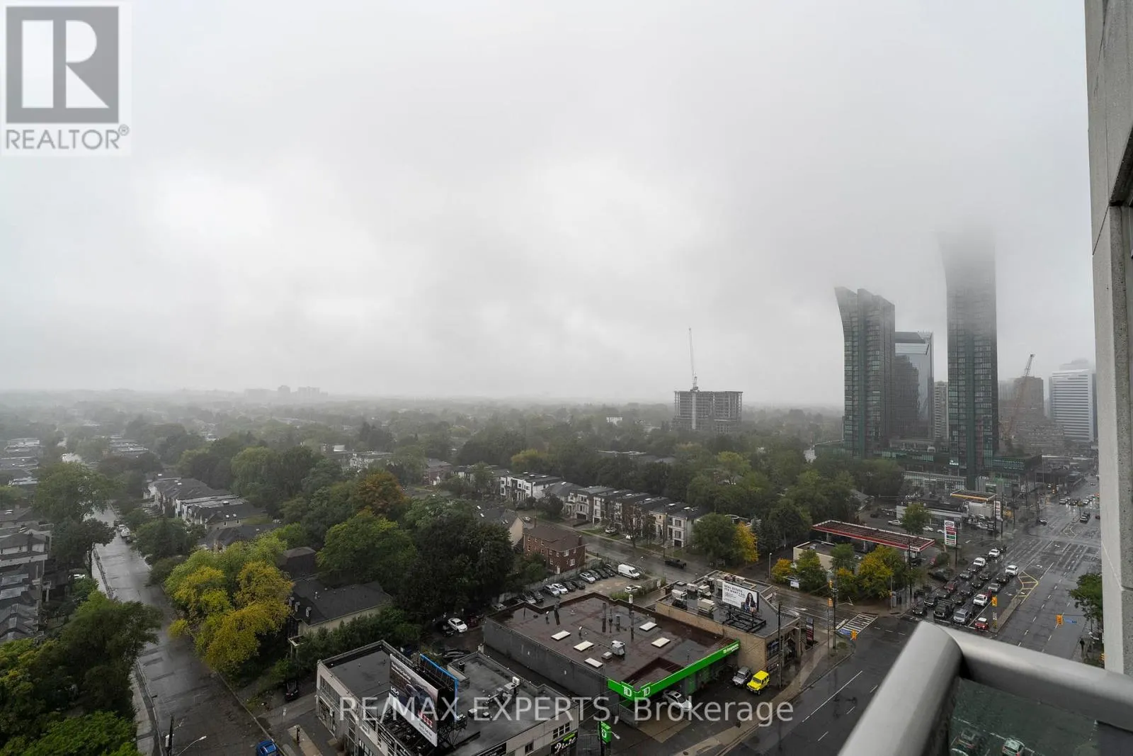 1801 - 18 HARRISON GARDEN BOULEVARD