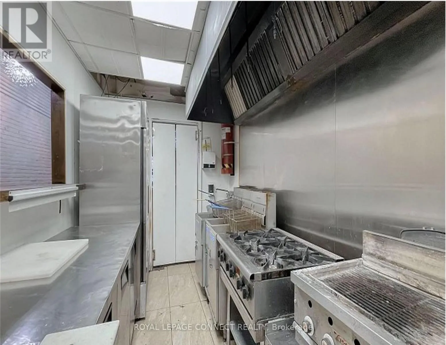 566 QUEEN STREET W