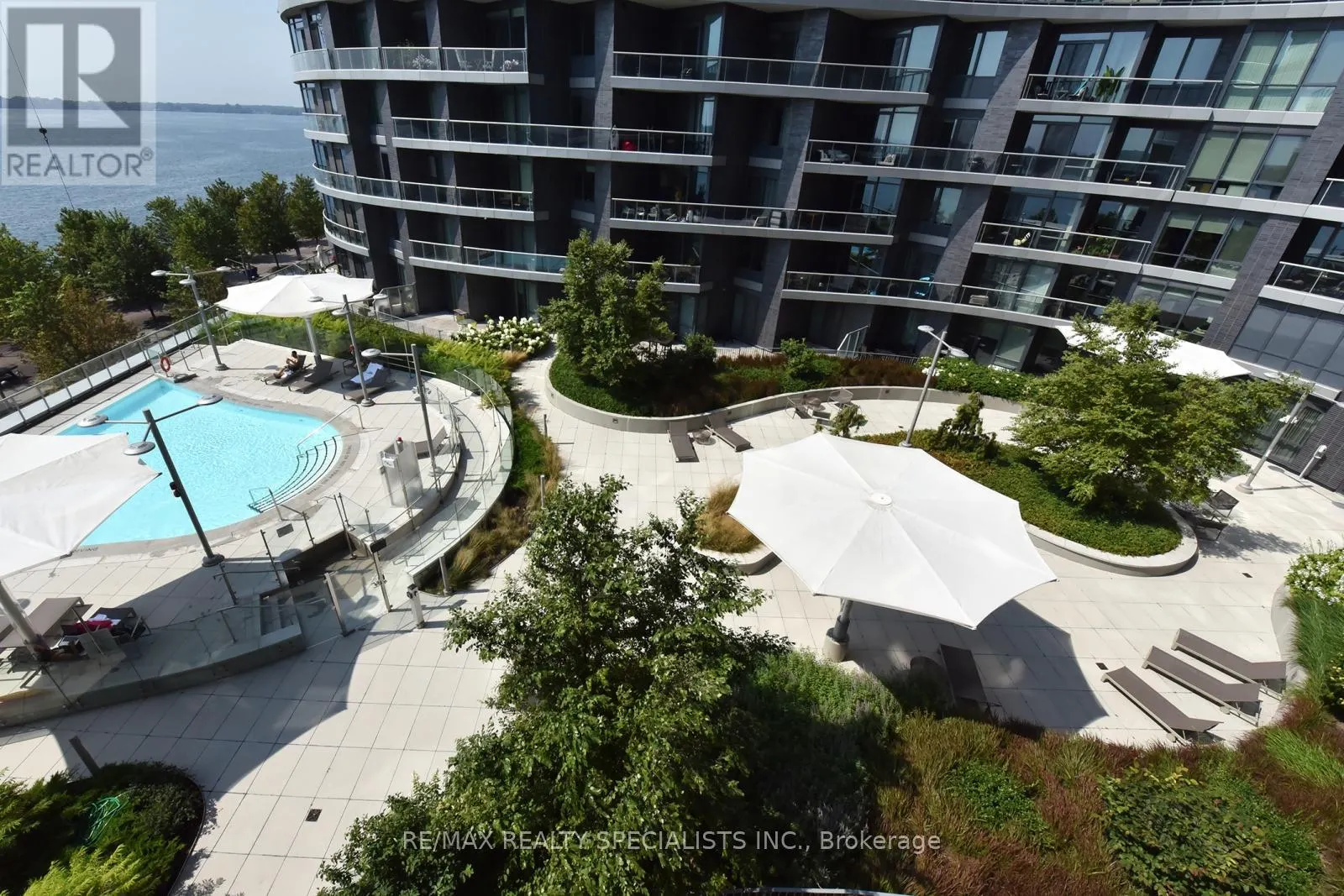 608 - 1 EDGEWATER DRIVE
