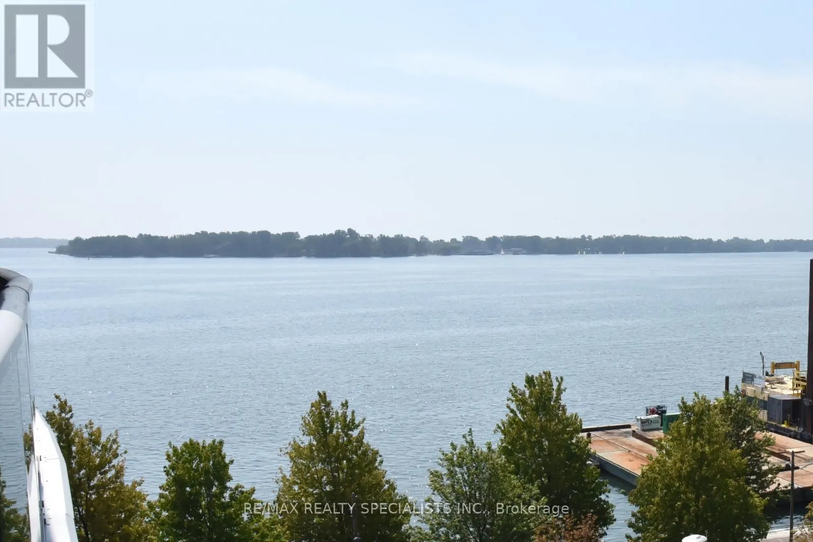 608 - 1 EDGEWATER DRIVE