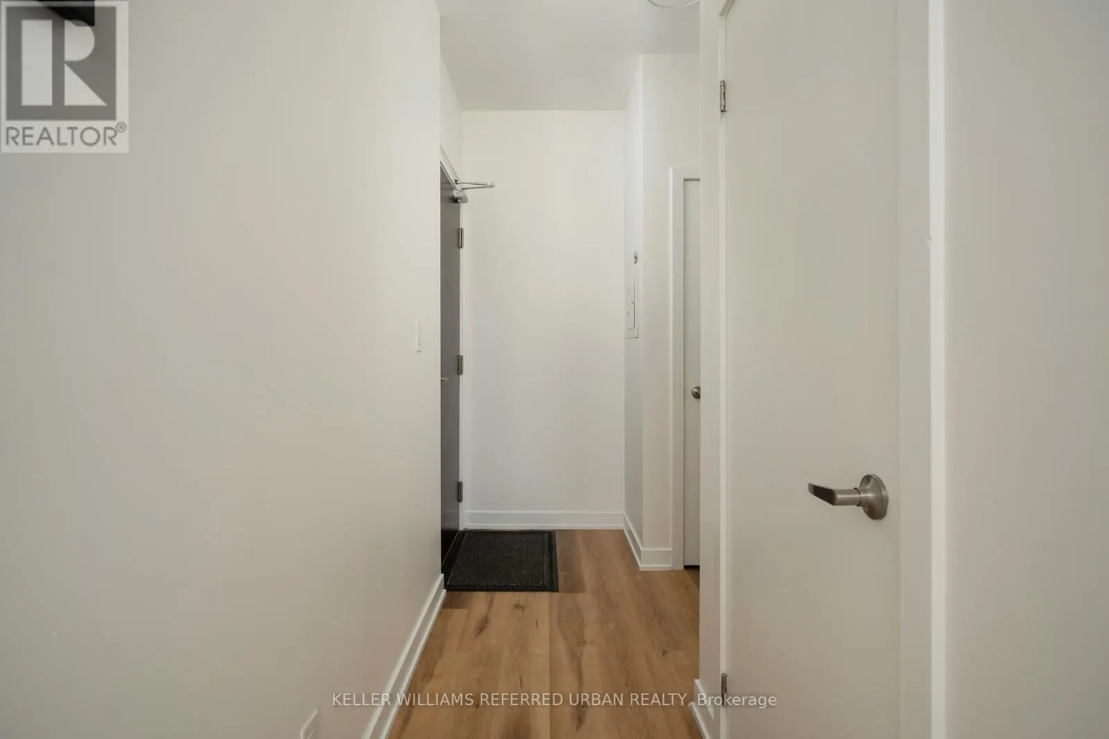 405 - 205 MANNING AVENUE