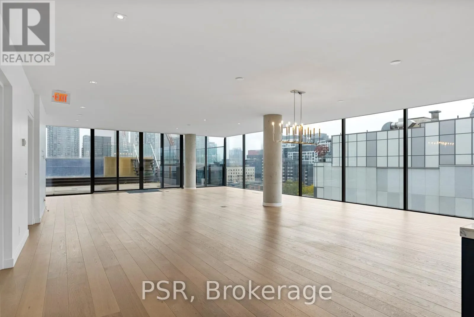 PH1001 - 500 WELLINGTON STREET W