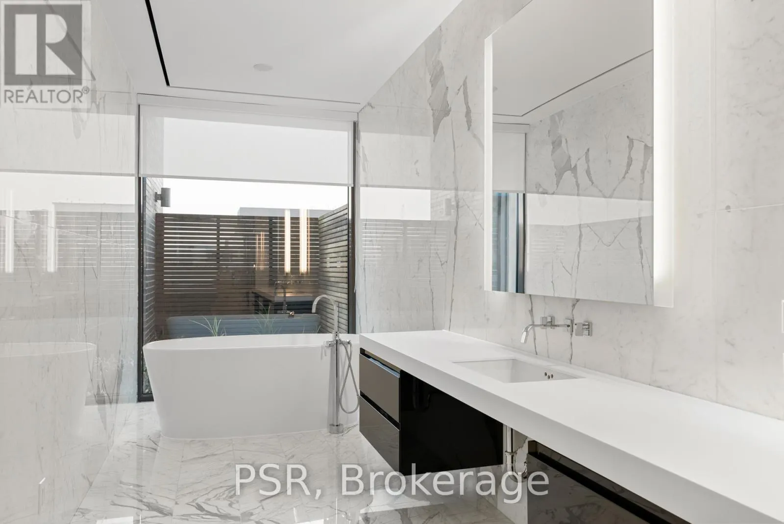 PH1001 - 500 WELLINGTON STREET W