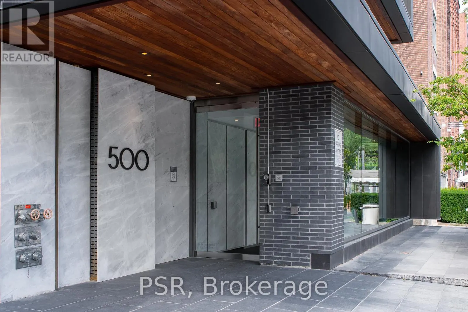 PH1001 - 500 WELLINGTON STREET W