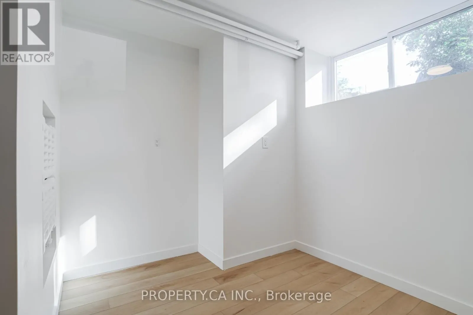 BASEMENT - 372 SAINT CLARENS AVENUE