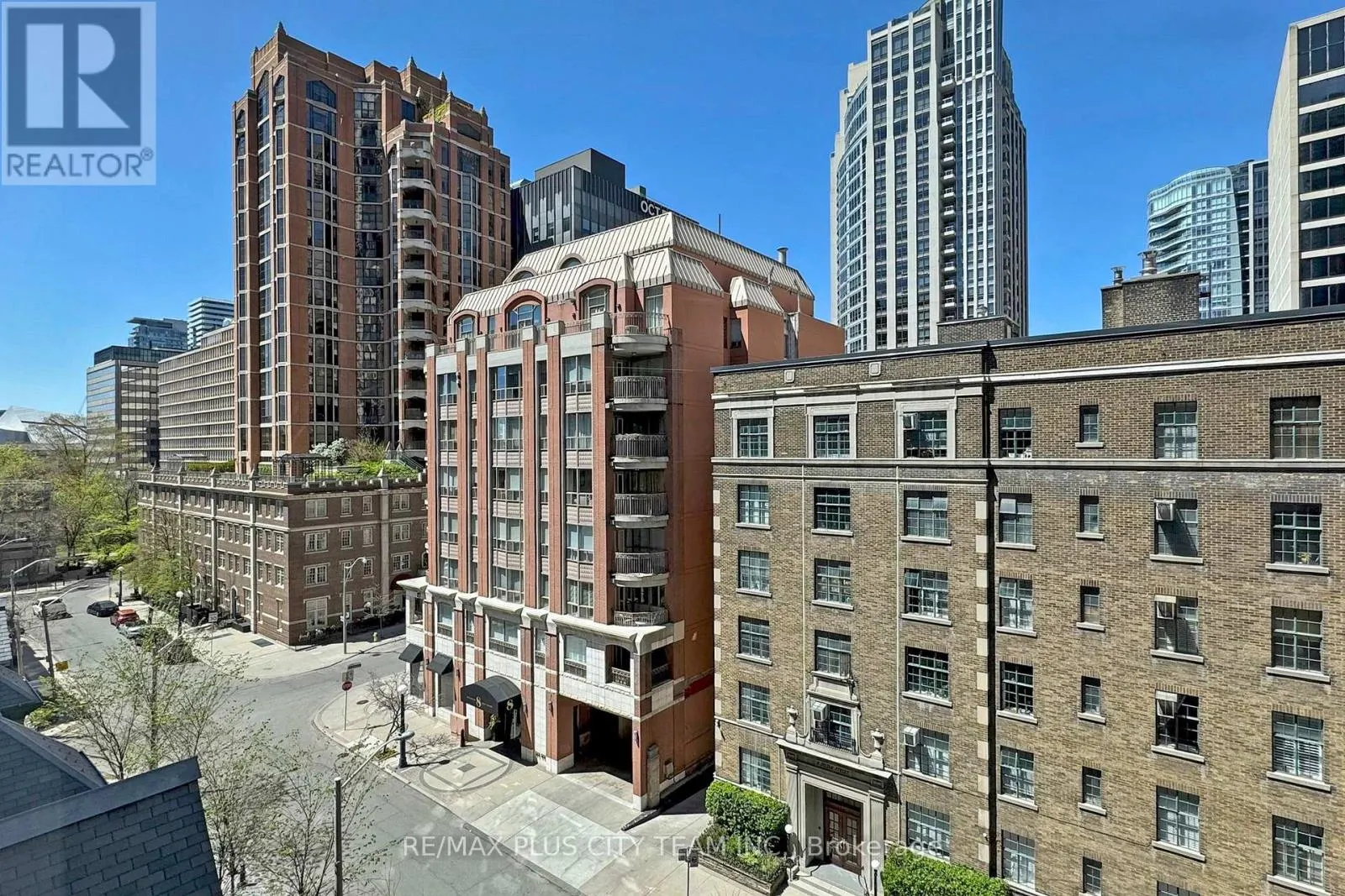 505 - 7 ST. THOMAS STREET