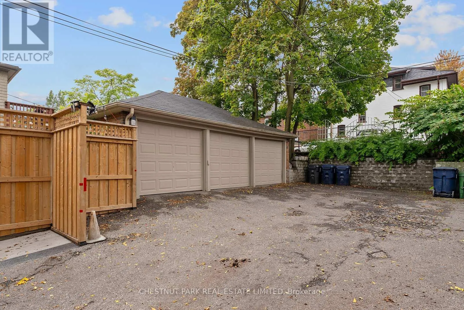 UPPER - 472 ORIOLE PARKWAY