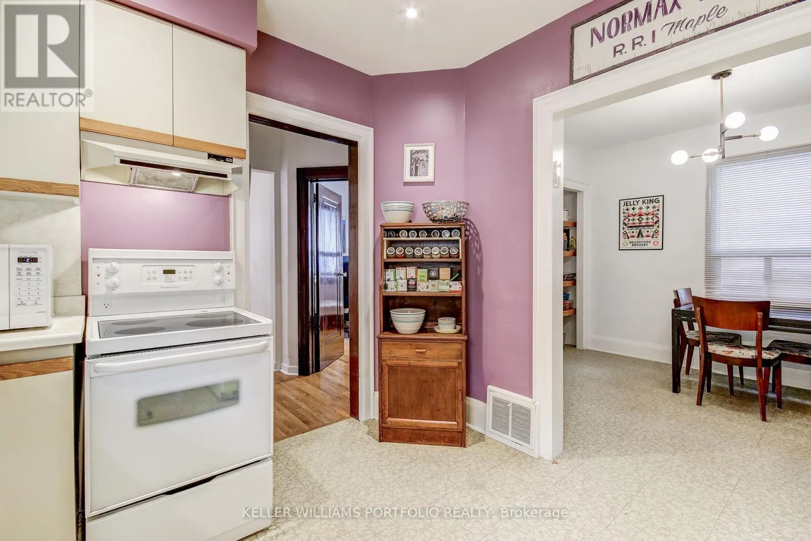 108 CLOVELLY AVENUE
