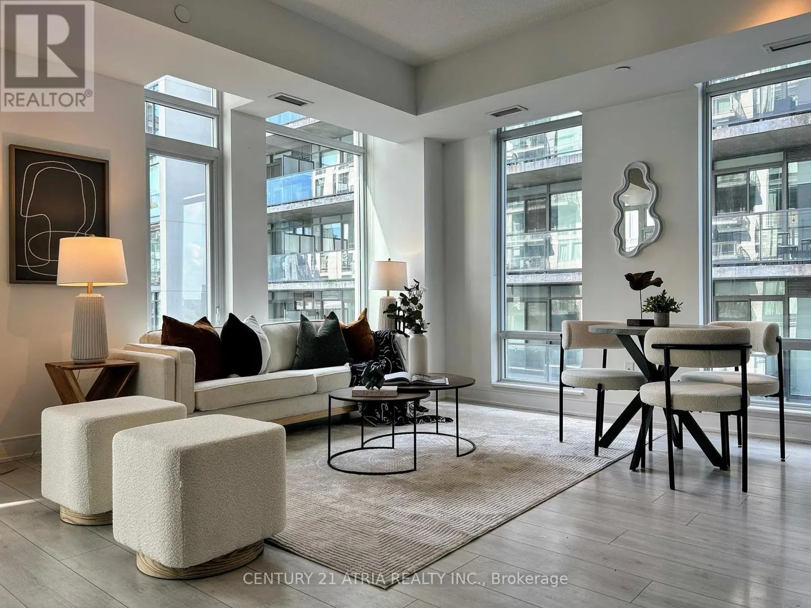 1503 - 525 ADELAIDE STREET W