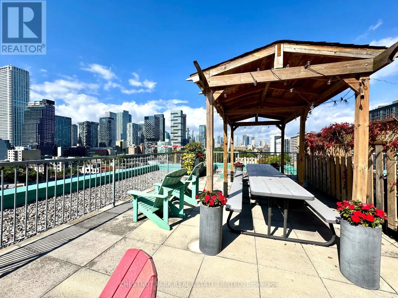 602 - 311 RICHMOND STREET E