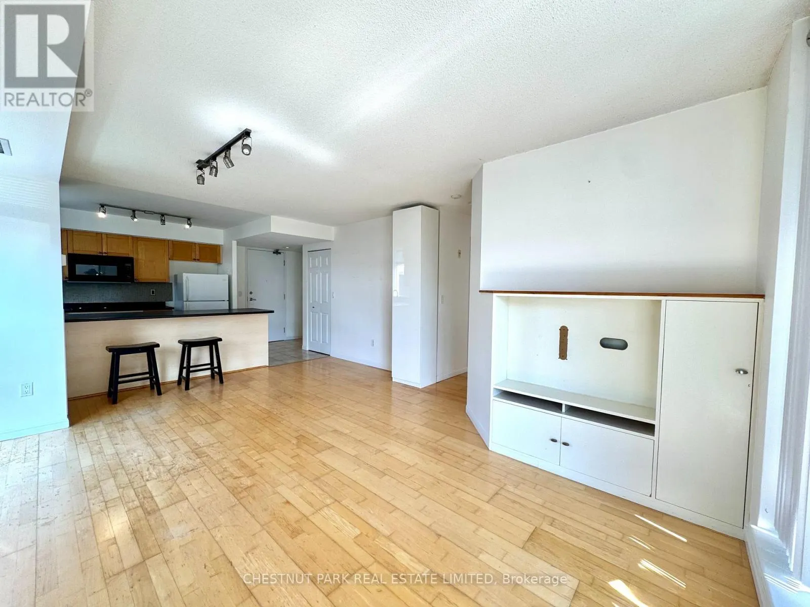 602 - 311 RICHMOND STREET E
