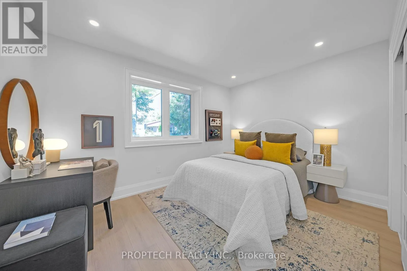 5 TRAILSIDE DRIVE