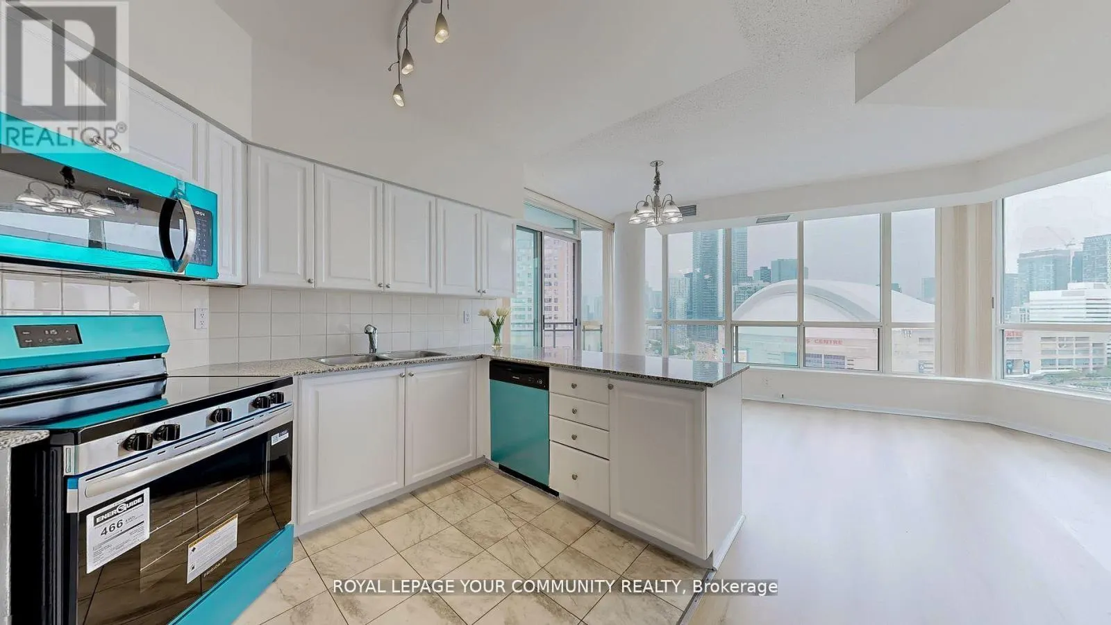 2323 - 230 QUEENS QUAY W