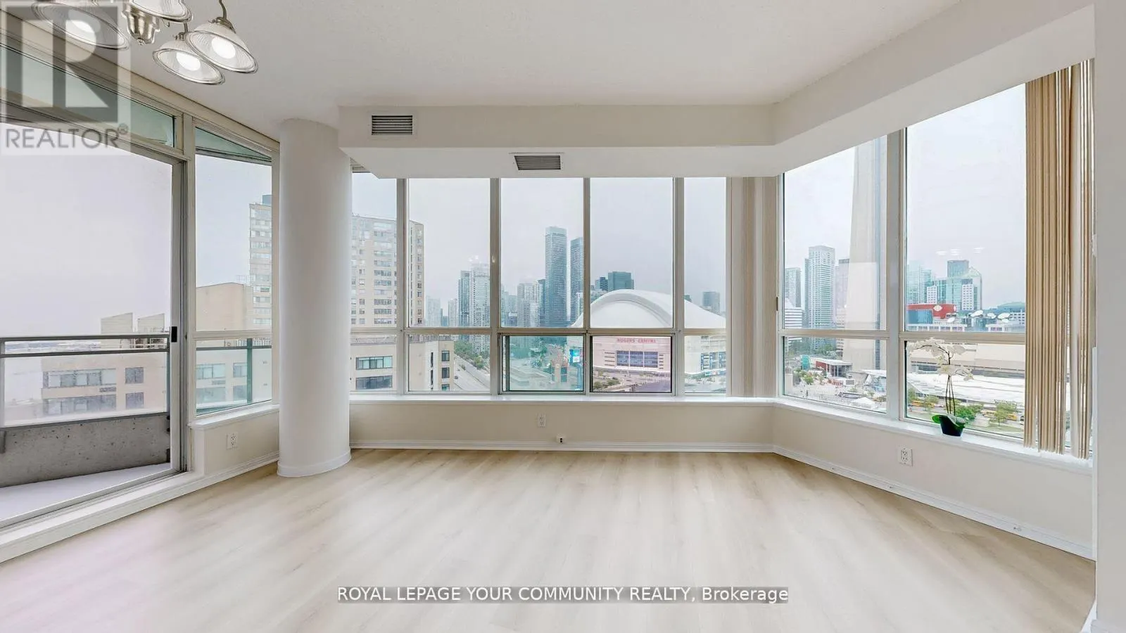 2323 - 230 QUEENS QUAY W