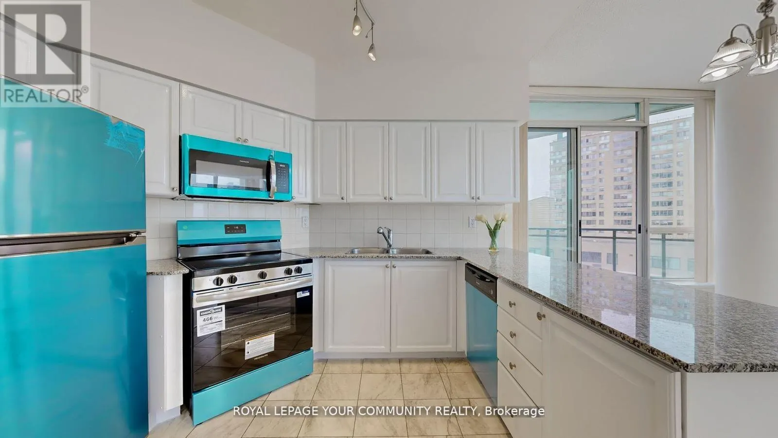 2323 - 230 QUEENS QUAY W
