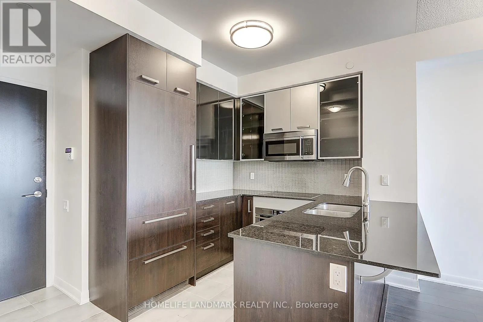 2711 - 5168 YONGE STREET