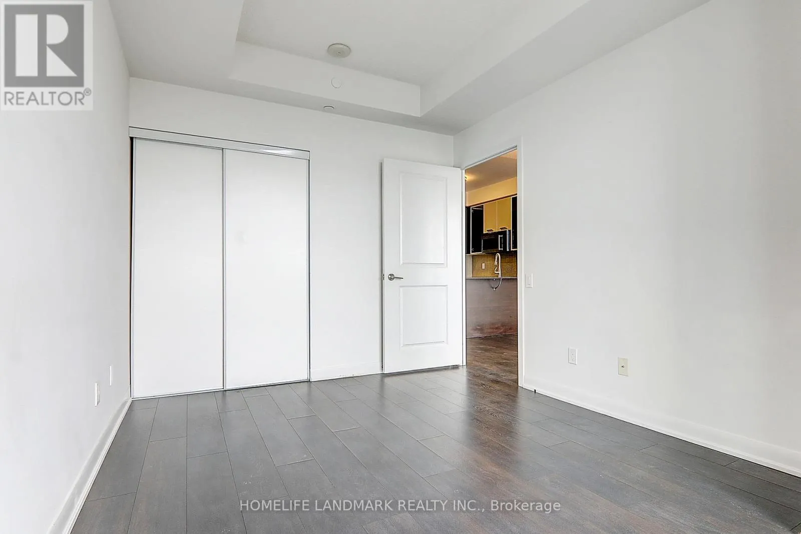 2711 - 5168 YONGE STREET
