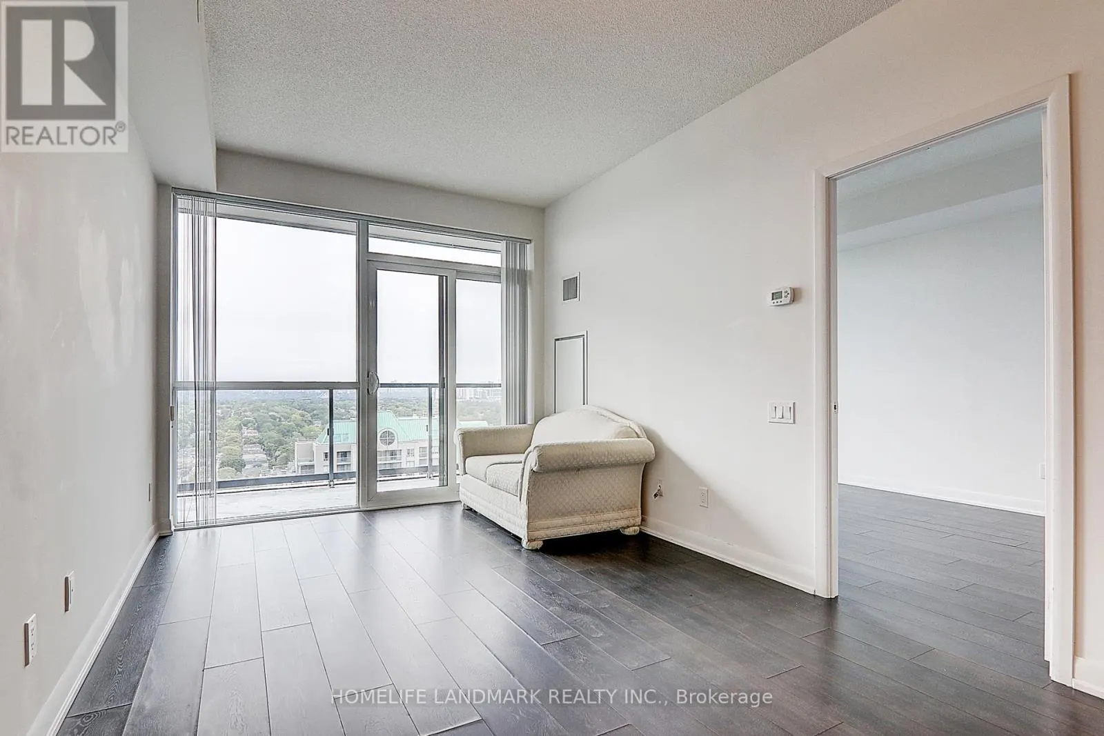 2711 - 5168 YONGE STREET